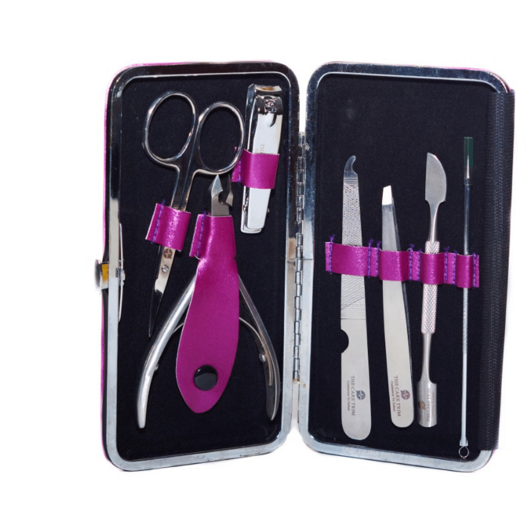 Kit de Belleza Personal de Acero Plateado por Habibi: Herramientas de Aseo Completas con Bolsa CT 126